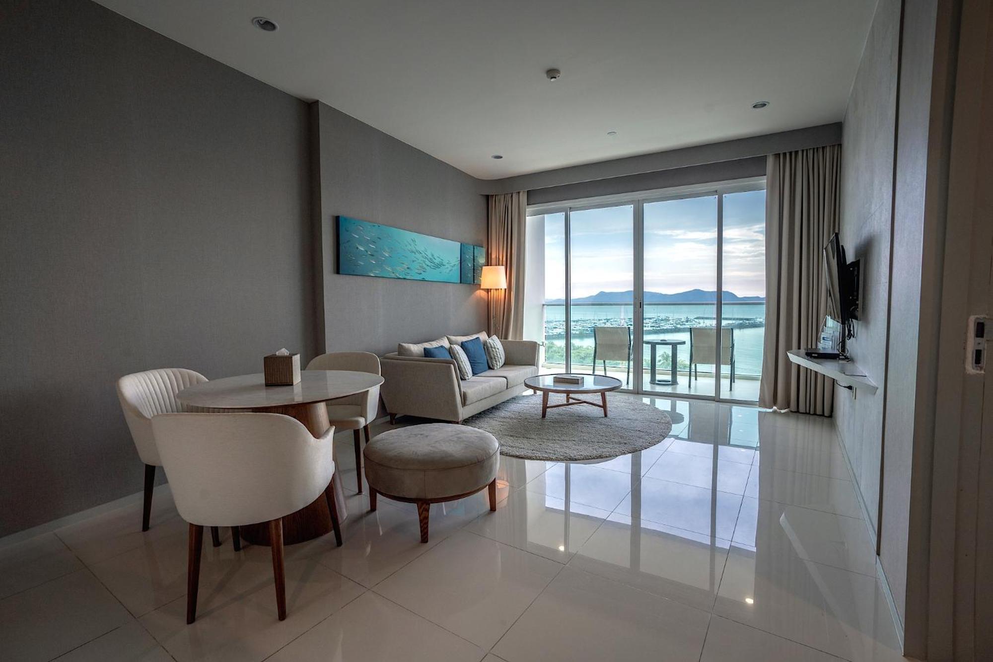 Movenpick Residences Pattaya With Ocean View Praia de Jomtien Exterior foto