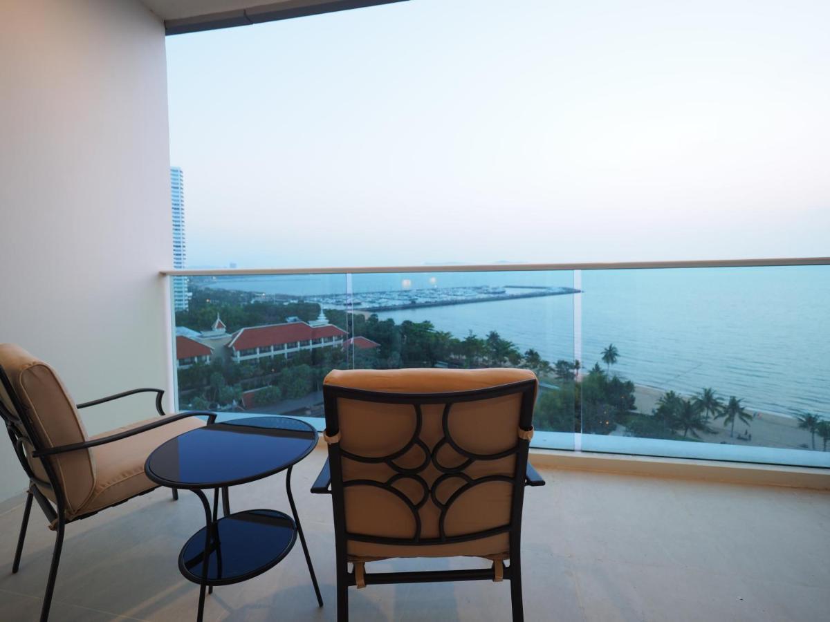 Movenpick Residences Pattaya With Ocean View Praia de Jomtien Exterior foto