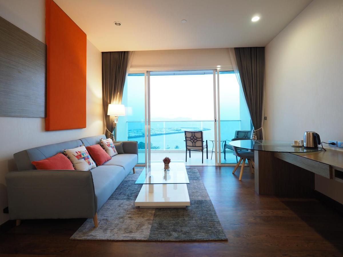 Movenpick Residences Pattaya With Ocean View Praia de Jomtien Exterior foto